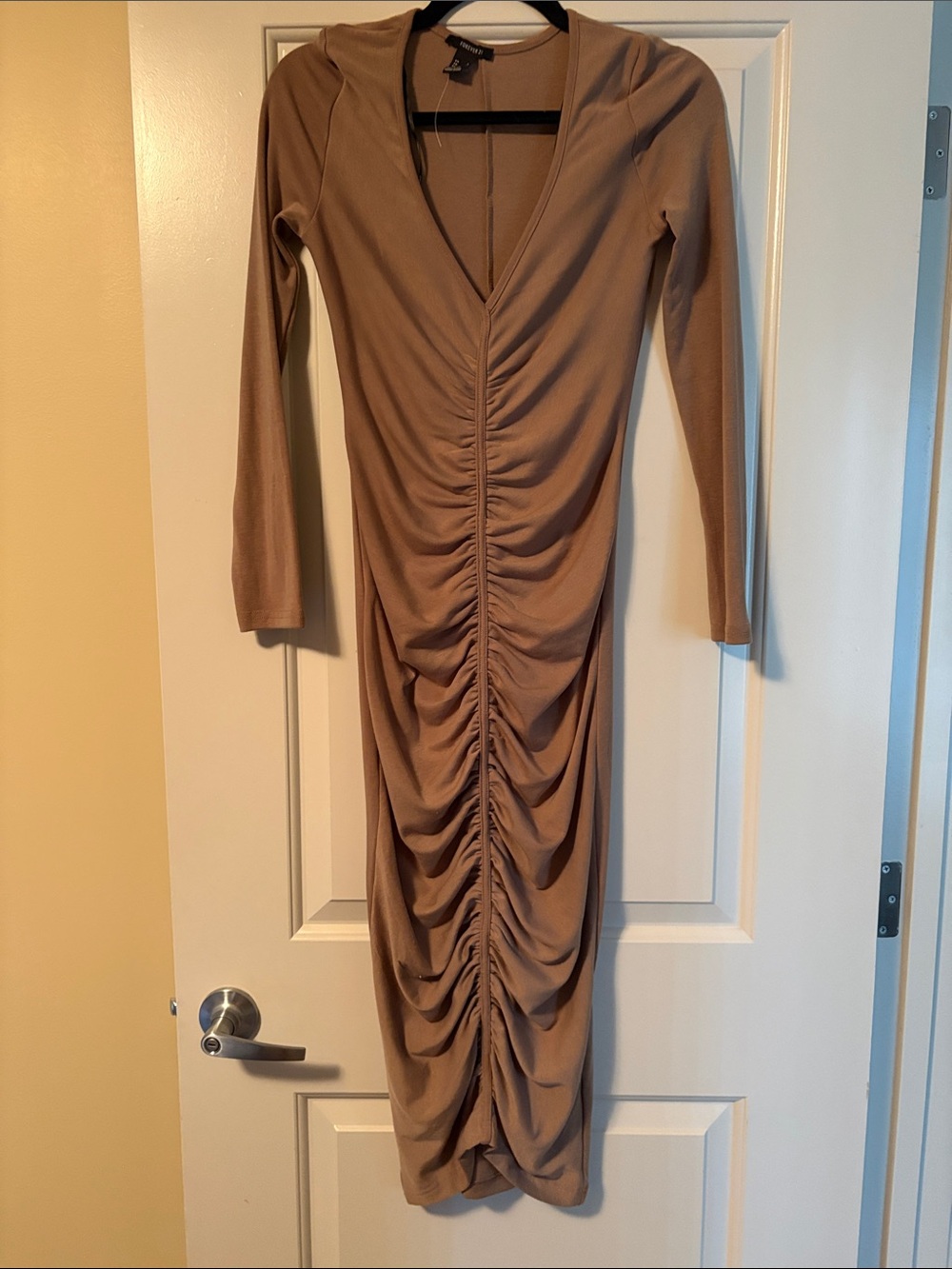 Final price $10 no offers Forever 21 Ruched V-Neck Maxi Dress in Camel/Taupe